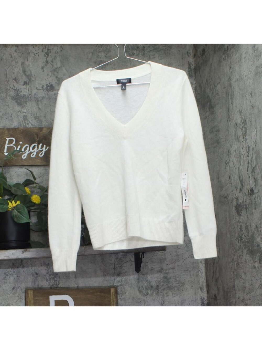 Aqua Womens 100% Cashmere V Neck Sweater V11599 Ivory Off White S